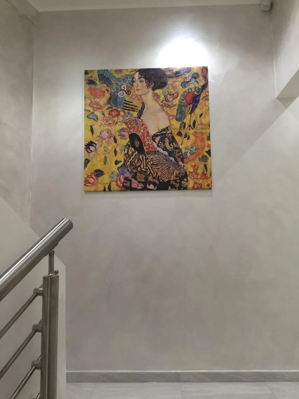 Lobby, Picaflor, Milan