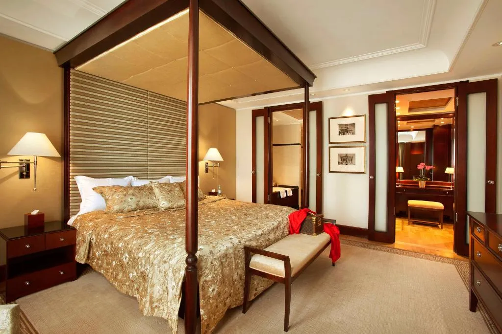 SUITE WITH VIEWS Room, Adlon Kempinski Berlin, Berlin