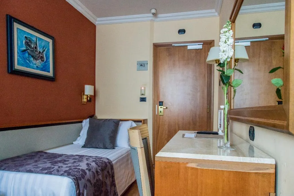 SINGLE STANDARD Room, Giolli Nazionale, Rome