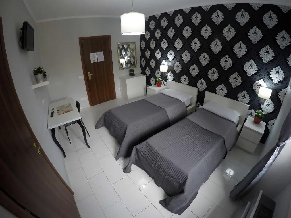 Room, Palladini Hostel, Naples