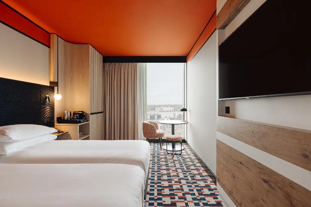 TWIN WITH VIEWS Room, DoubleTree by Hilton Amsterdam Centraal Station, Amsterdam