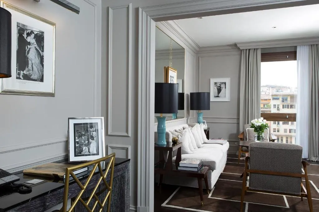 SUITE SUPERIOR RIVER VIEW Room, Portrait Firenze, Florence