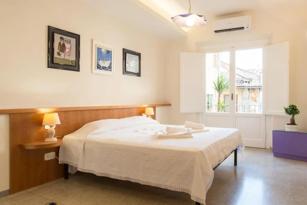Room, Paravia Suite, Florence