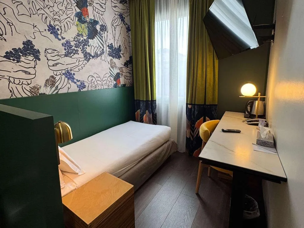 Room, Mercure Roma Centro St. John, Naples