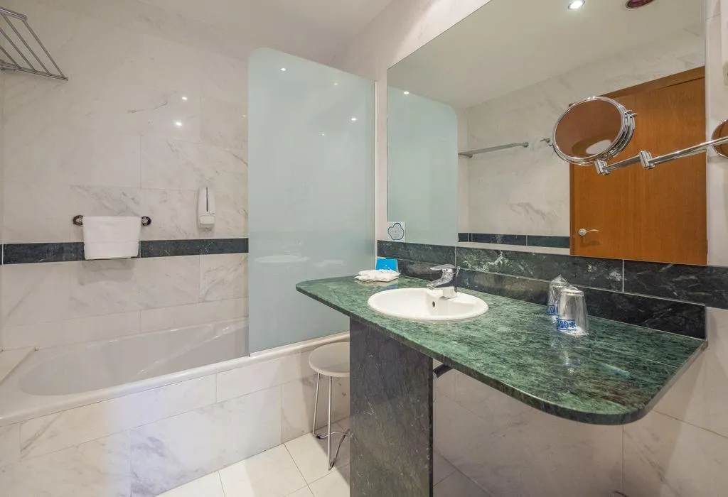 DOUBLE SINGLE USE STANDARD Room, DWO Valencia, Valencia