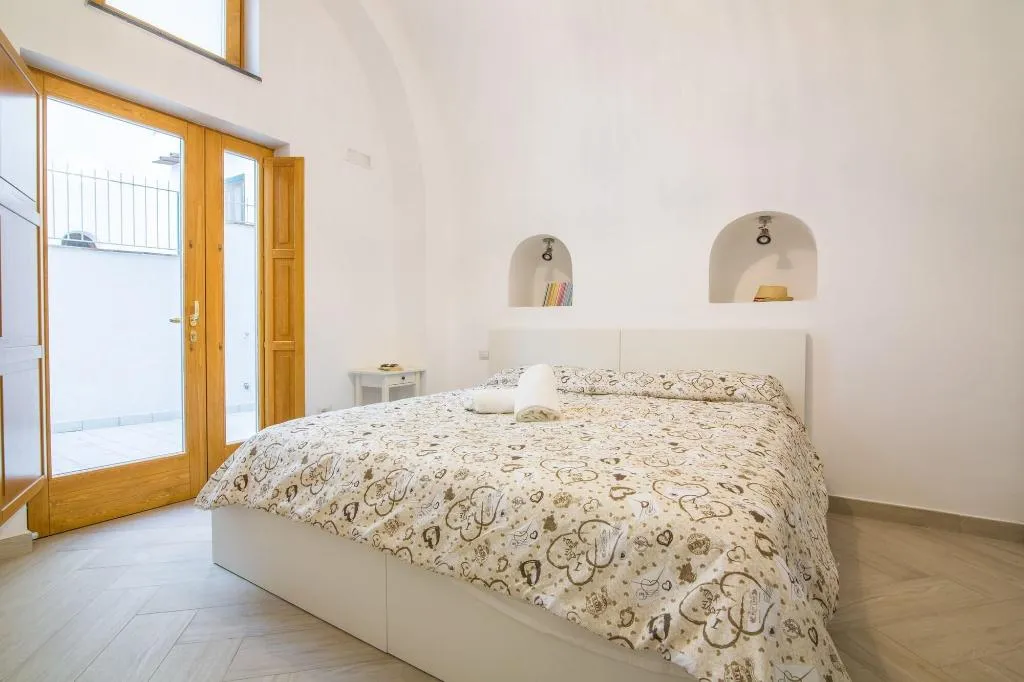 Room, Villa Mariagiovanna, Naples