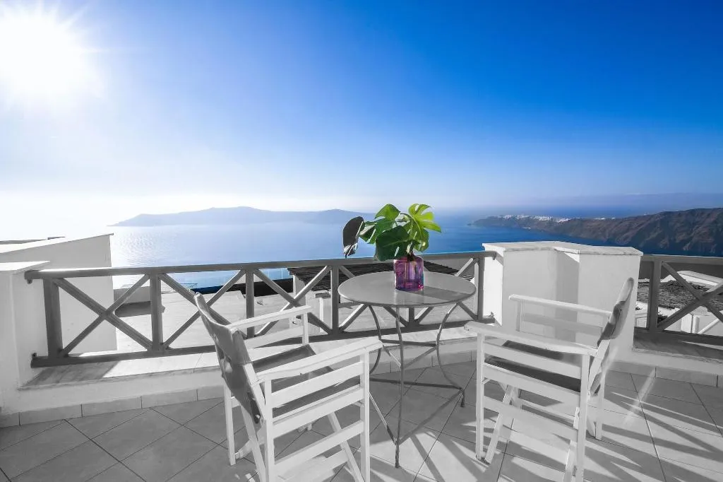 Terrace, Abelonas Retreat-Sunset and Sunrise Lodgins, Santorini