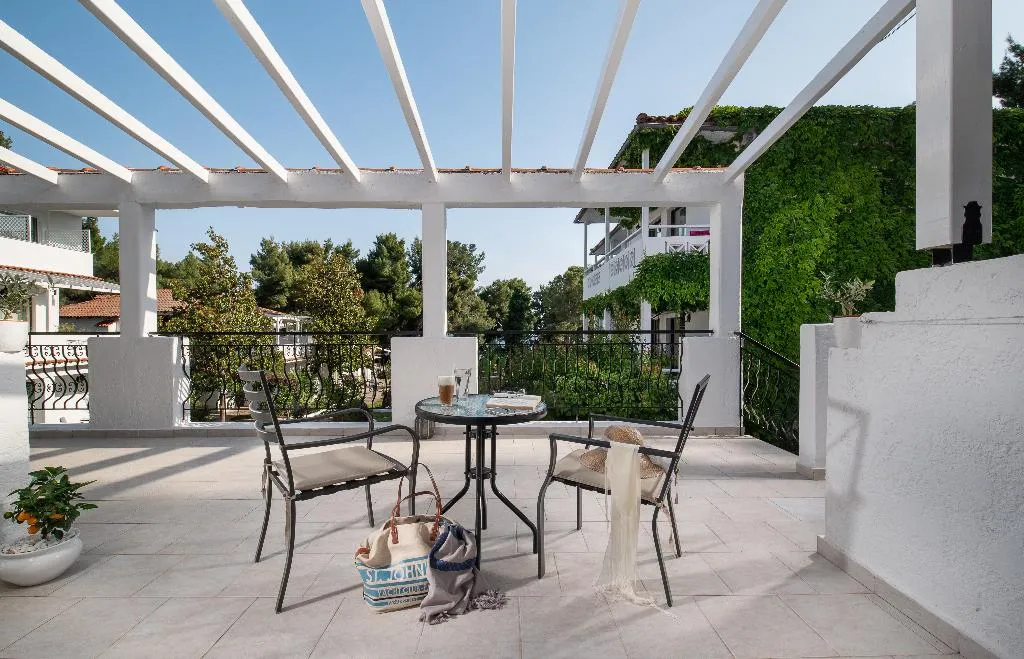 JUNIOR SUITE STANDARD Room, Porfi Beach, Halkidiki
