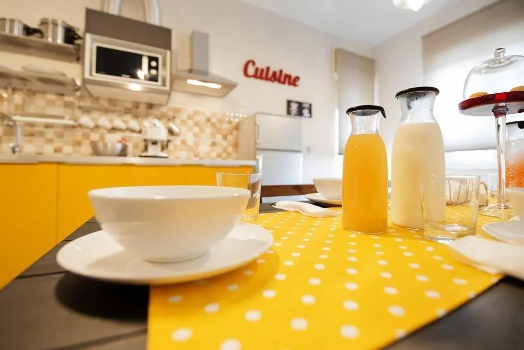 Room, Linea1 B&B, Naples