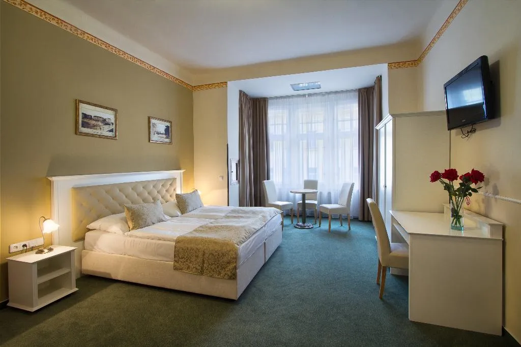 Double or Twin STANDARD Room, Taurus, Prague