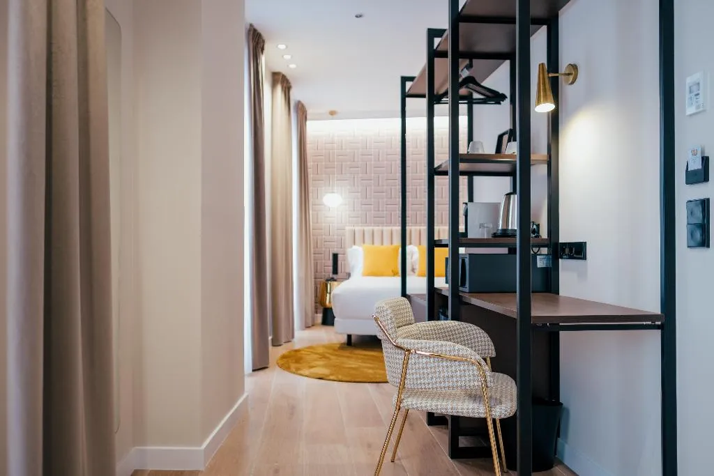 Double or Twin DELUXE Room, Cetina Sevilla, Seville