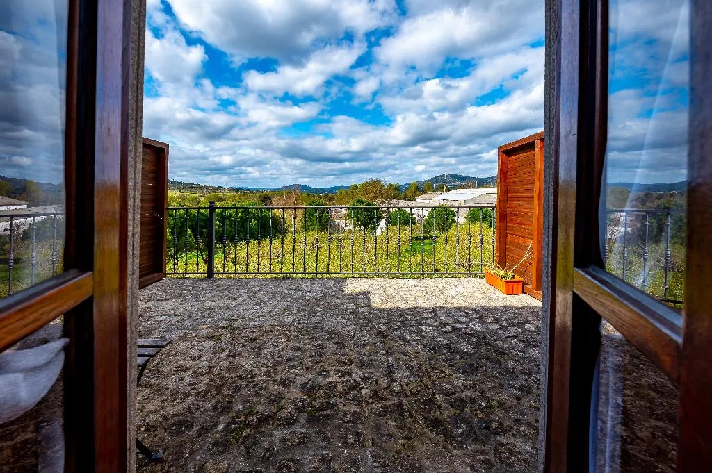 TRIPLE GARDEN VIEW WITH BALCONY Room, Quinta Do Quinto, Porto
