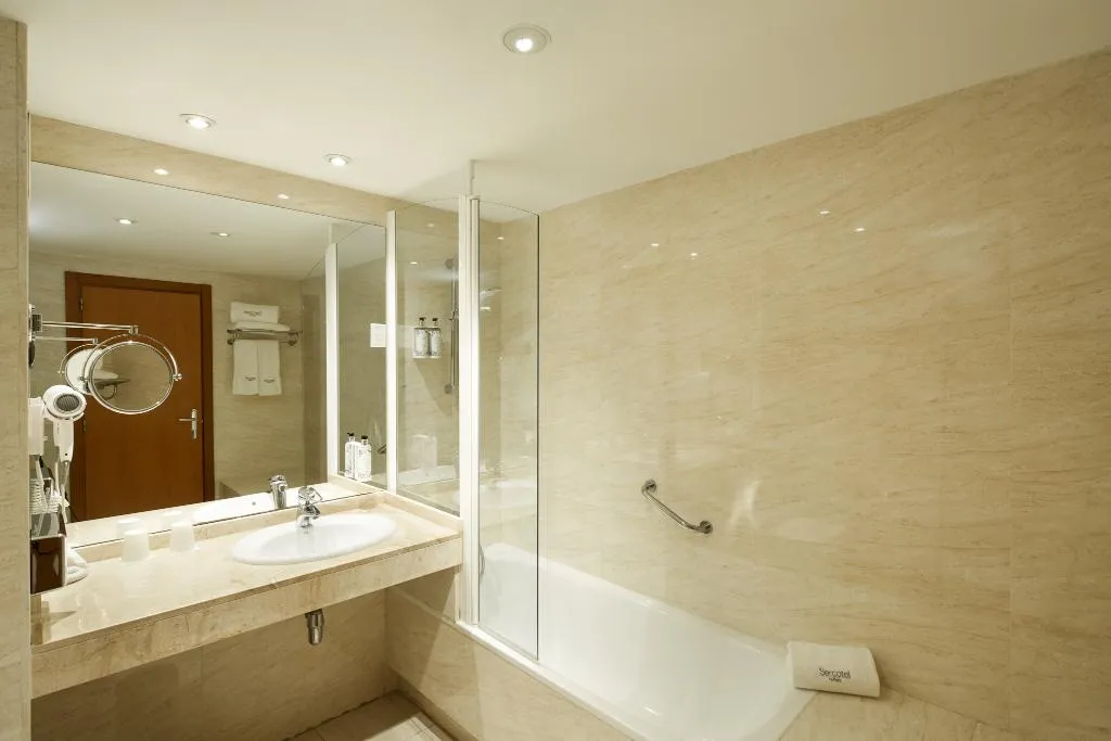 TWIN CLASSIC Room, Sercotel Cornella Barcelona, Barcelona