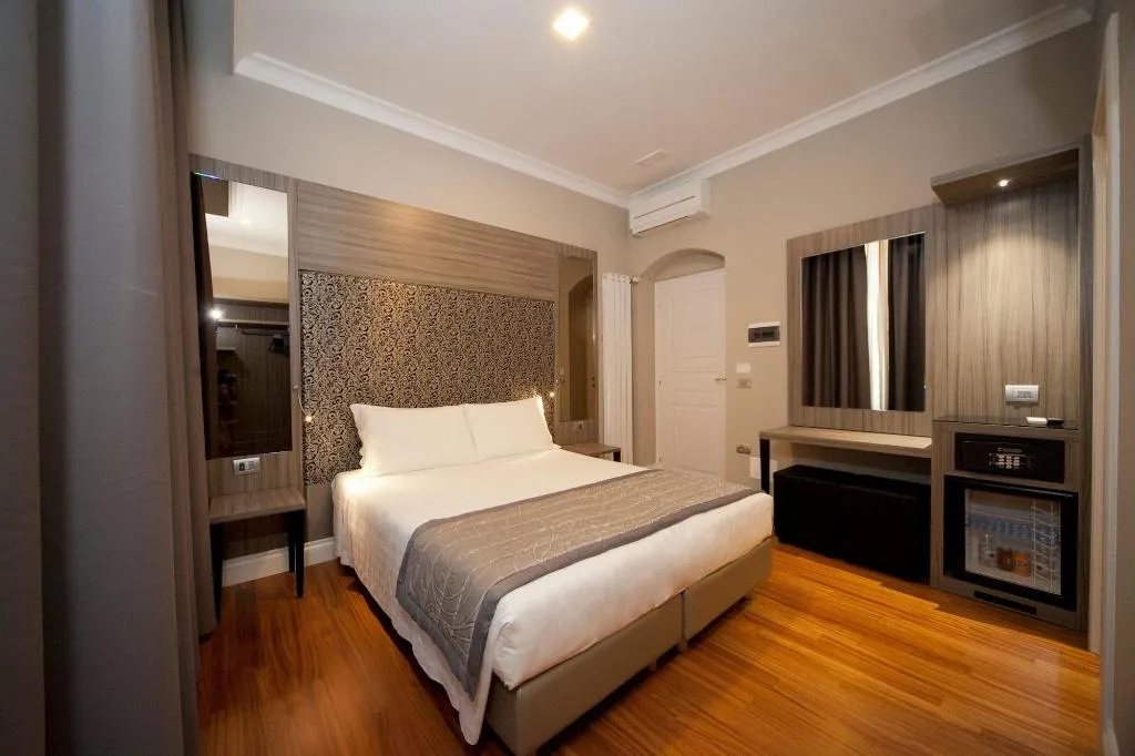 Room, Residenza Le Fonticine, Florence