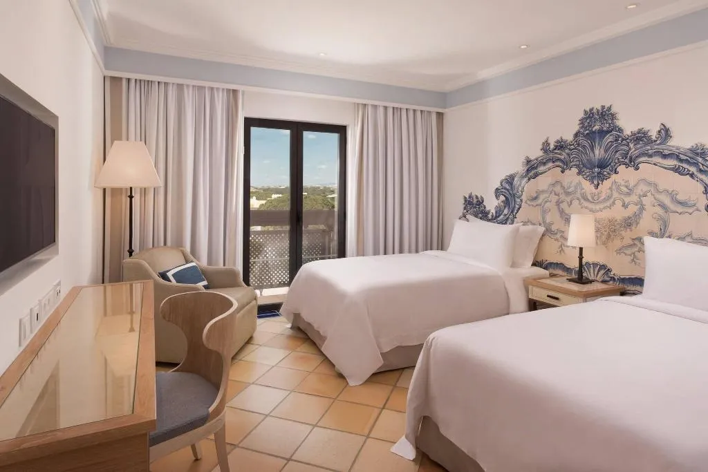 Room, Pine Cliffs Resort, Algarve