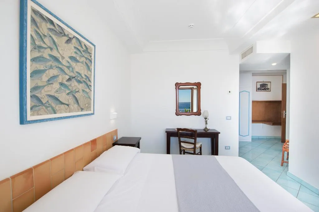 DOUBLE SUPERIOR SEA VIEW Room, Maresca Hotel Praiano, Naples