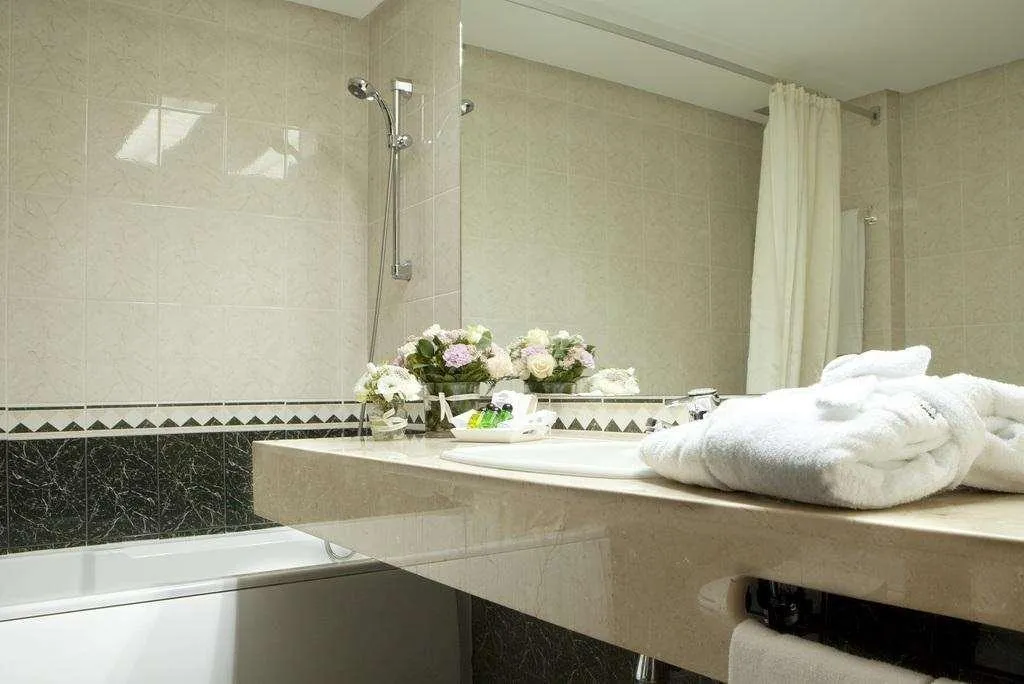Room, Intelier Rosa, Valencia