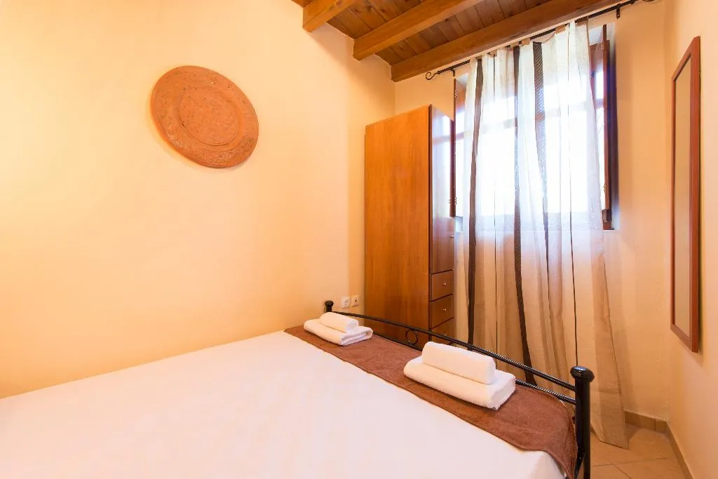 APARTMENT STANDARD Room, 3 Charites, Rhodes
