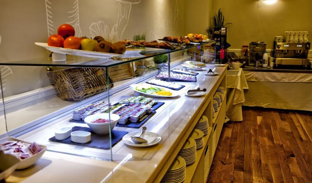 Restaurant, Parque Real, Madrid