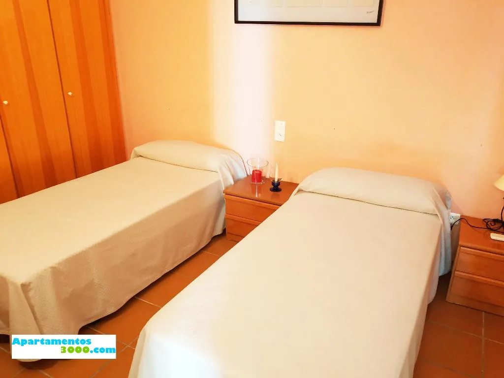 APARTMENT CAPACITY 6 THREE BEDROOM Room, Apartamentos Canet de Berenguer 3000, Valencia