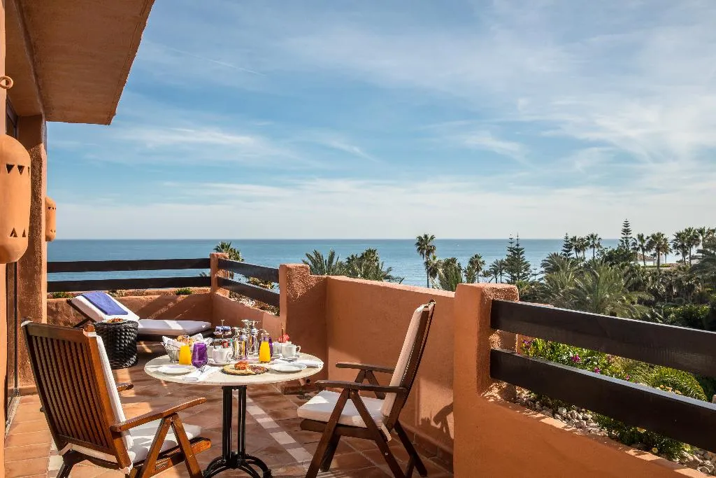 JUNIOR SUITE KING SIZE BED Room, Hacienda del Mar member of Meliá Collection, Costa Del Sol