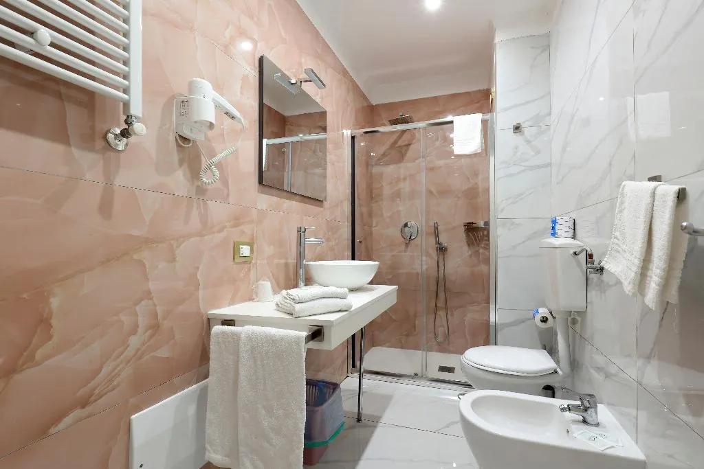 TRIPLE COMFORT Room, La Pace, Naples