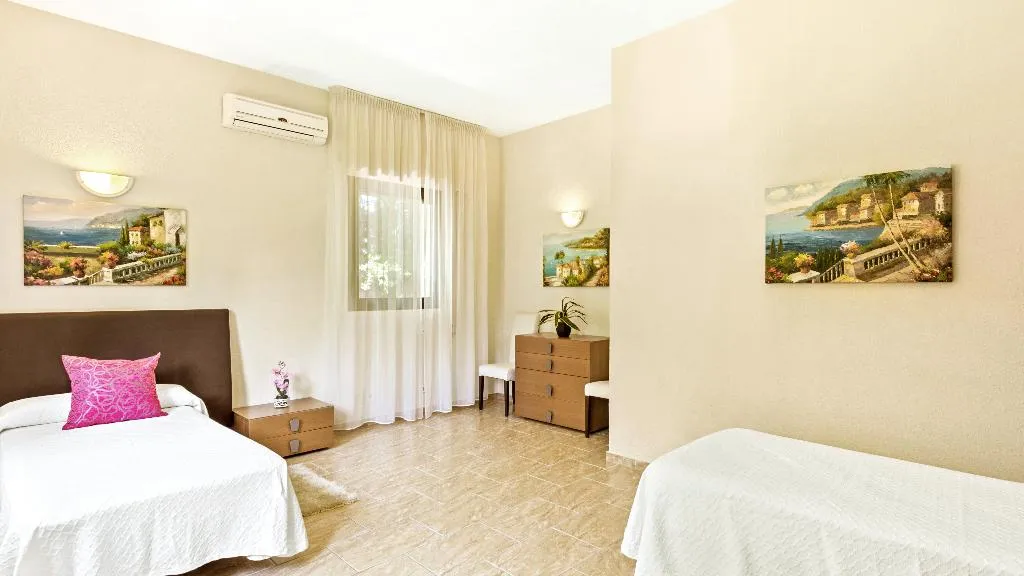 VILLA STANDARD Room, Villa Marina Puerto Banus, Costa Del Sol