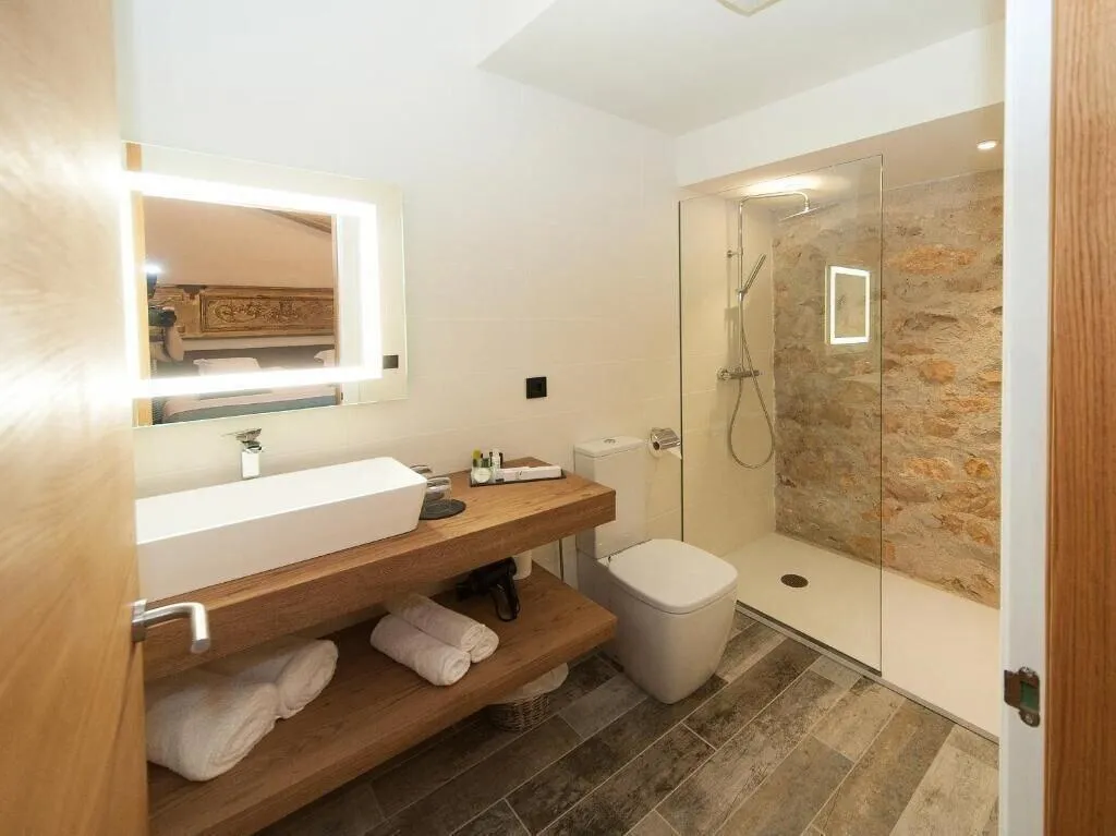 Room, Hotel Molí de l'Escala, Costa Brava