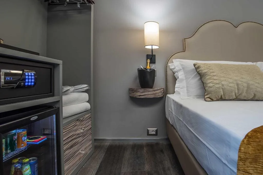 DOUBLE SUPERIOR QUEEN BED Room, Colonna Suite Del Corso, Rome