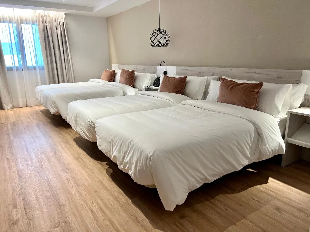 FAMILY ROOM STANDARD Room, Óbal Hotel Marbella, Costa Del Sol