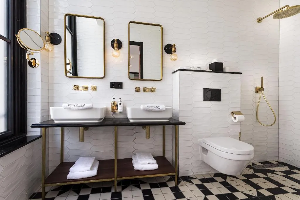 Room, The Hendrick S Hotel, Amsterdam