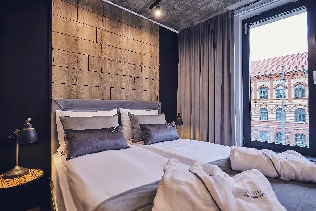 DOUBLE SUPERIOR Room, The Bridge Suites, Krakow