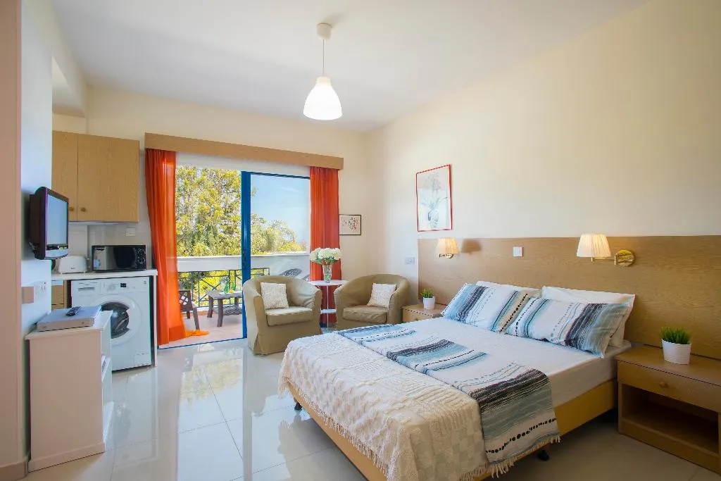 STUDIO STANDARD Room, Flouressia Gardens, Cyprus