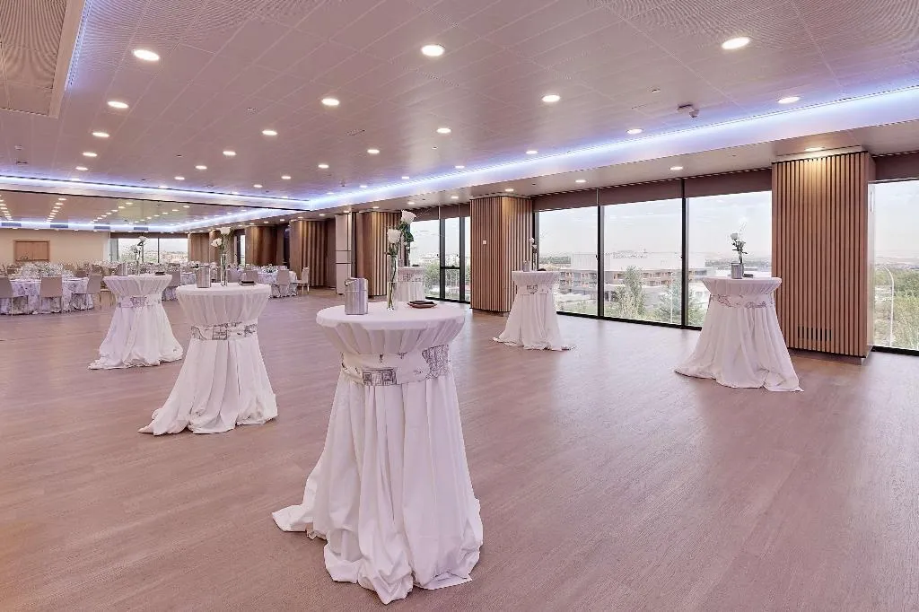 Restaurant, Melia Avenida America, Madrid