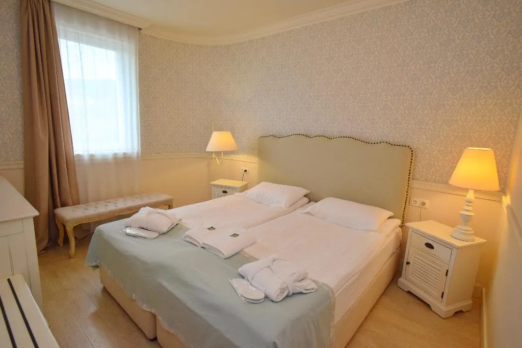 APARTMENT TWO BEDROOMS ONE BATHROOM Room, Therma Palace, Varna