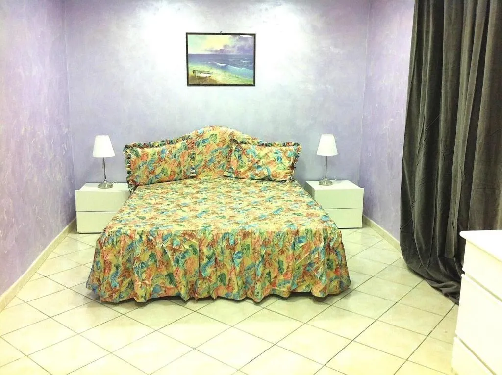 Room, Napoli Centro, Naples