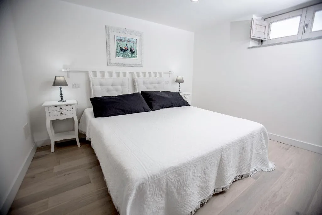 APARTMENT CAPACITY 4 Room, Residence Ventimiglia, Palermo