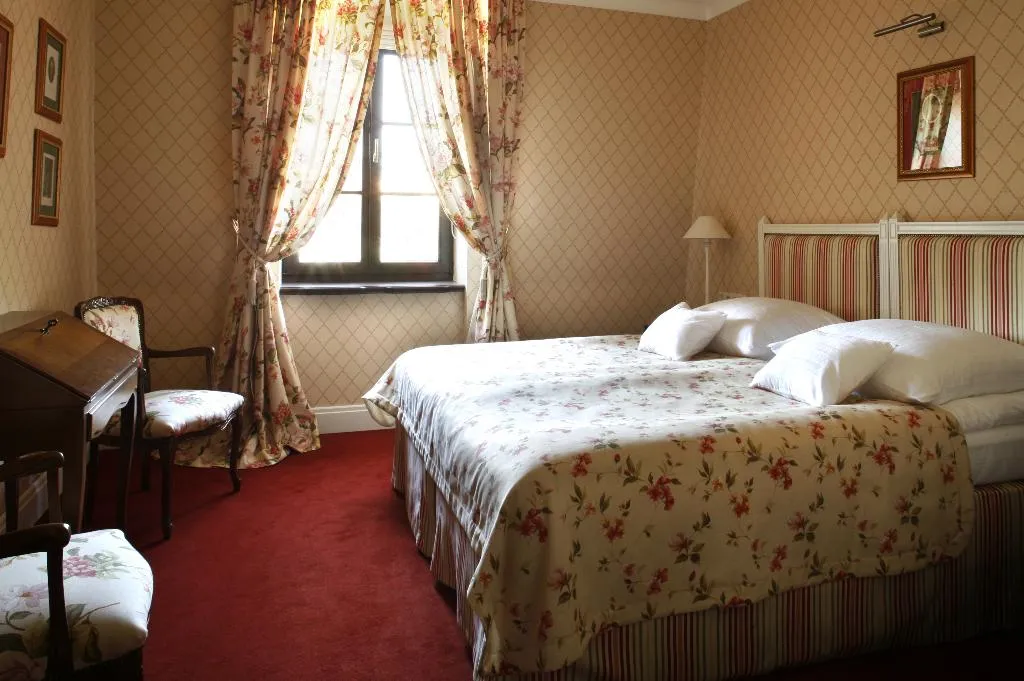 Double or Twin STANDARD Room, Dwor Kosciuszko, Krakow