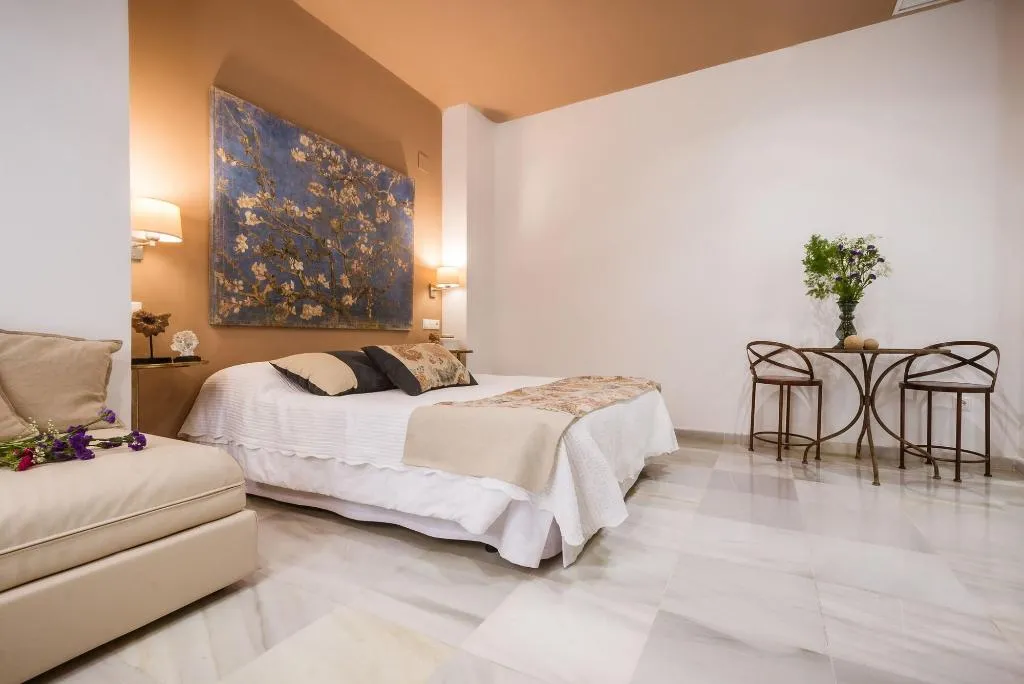 Room, Luces De Catedral, Costa Blanca