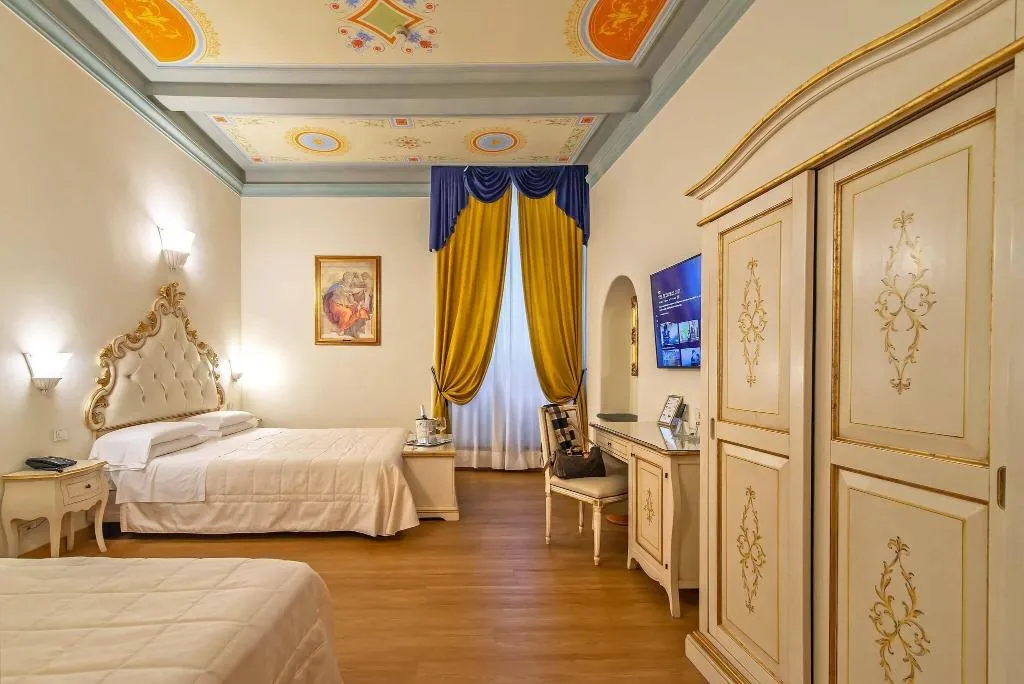 QUADRUPLE STANDARD Room, Porta Faenza, Florence