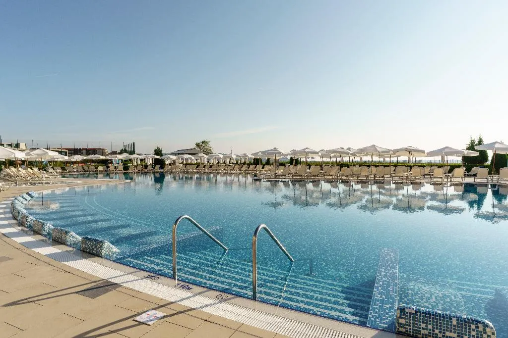 Pool, Alua Helios Bay, Bourgas