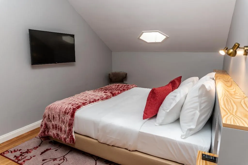 DOUBLE STANDARD Room, 1905 Zinos Palace, Madeira