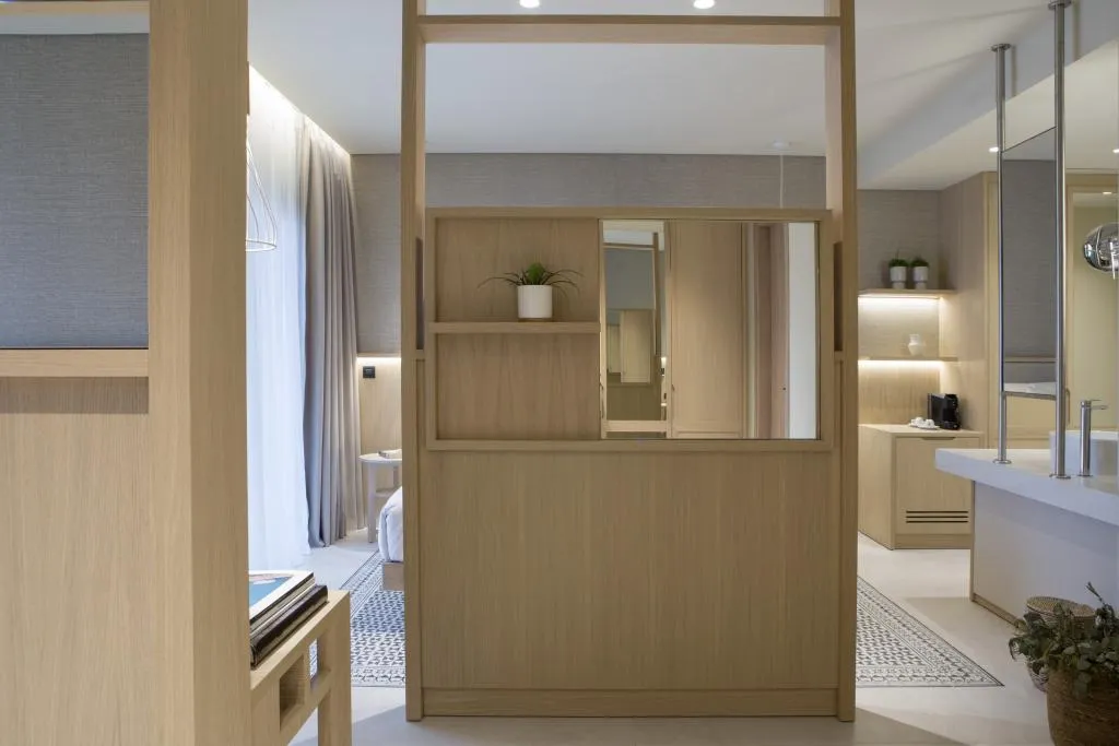 JUNIOR SUITE SEA VIEW Room, MERAVIA Leonardo Limited Edition, Halkidiki