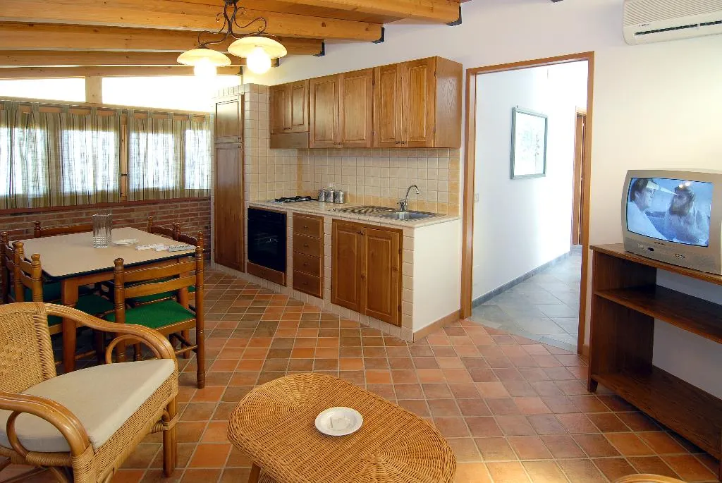 APARTMENT ONE BEDROOM WITH TERRACE Room, Residence Galati, Catania