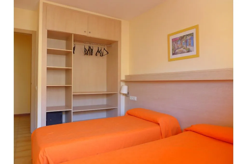 APARTMENT TWO BEDROOMS WITH AIR CONDITIONING Room, Edificio Azahar, Costa Dorada