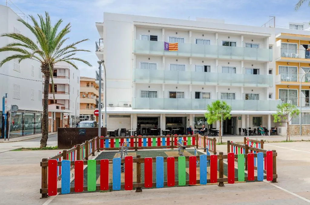 General view, Hostal Gami, Majorca