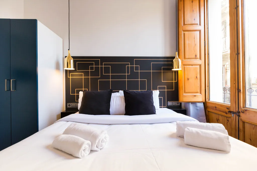 APARTMENT TWO BEDROOMS Room, La Mare by The Streets, Barcelona