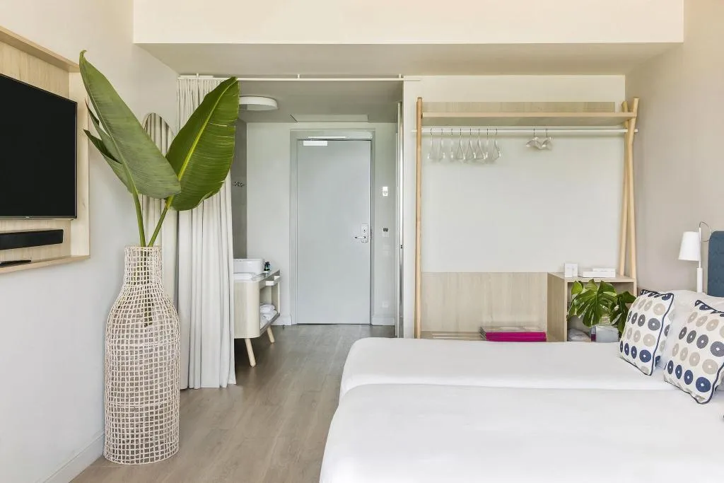 Room, ME Sitges Terramar, Costa Brava