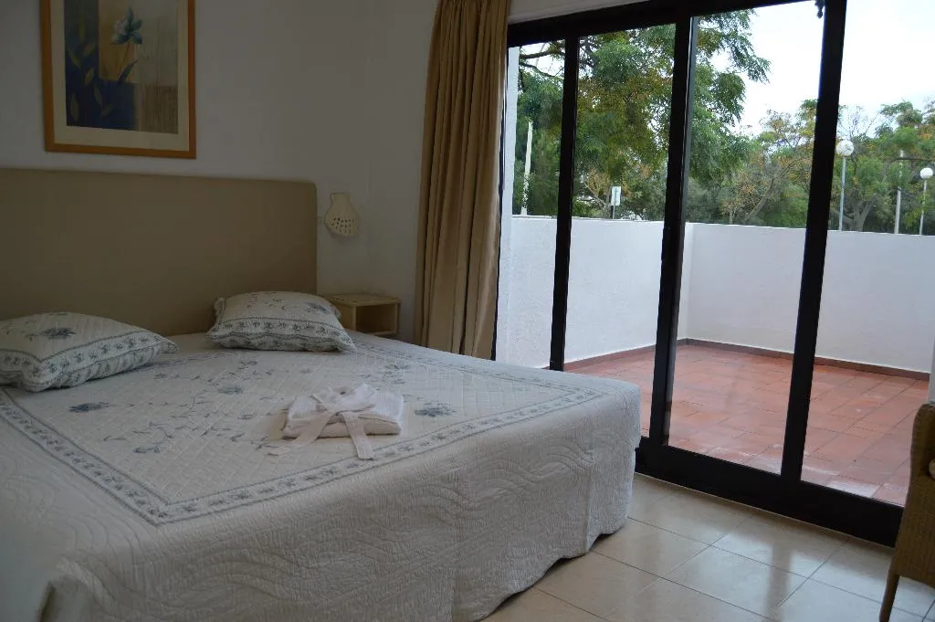 APARTMENT GARDEN VIEW ONE BEDROOM Room, Mouraliz Apartamentos, Algarve