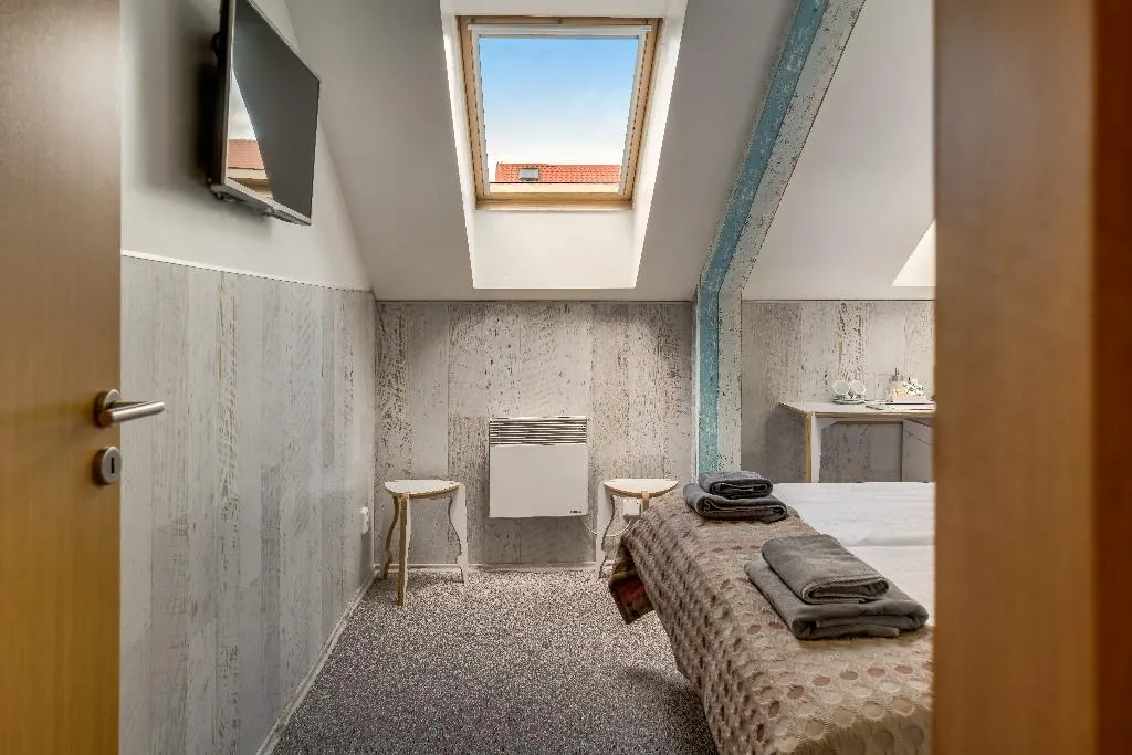 Double or Twin STANDARD Room, Royal Court Hotel, Prague